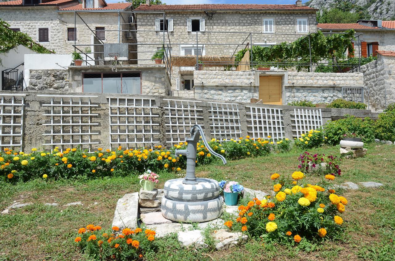 Stone House Dragutinovic Lägenhet Kotor Exteriör bild